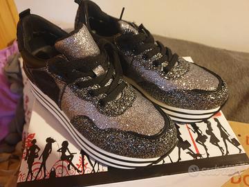 Sneakers argentate 