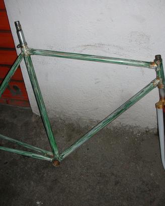 telaio bici e pezzi vari