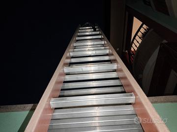 Scala a sfilo 4 elementi 