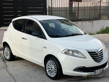 Lancia Ypsilon 2014