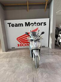 Honda SH 150 .