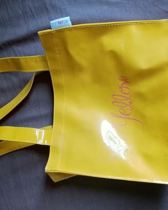 Borsa a mano giallo lucido impermeabile