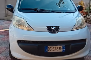 Peugeot 107 - utilitaria neo patentati
