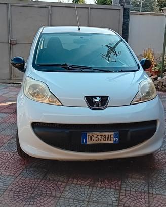 Peugeot 107 - utilitaria neo patentati