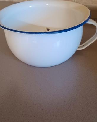 Antico vaso da notte