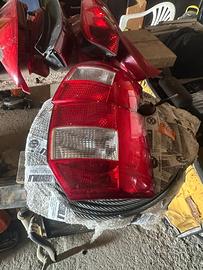 Fanali posteriori per automobile