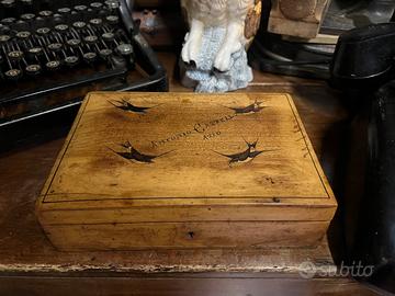 Antica scatola in legno anni ‘50