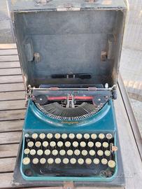 Macchina da scrivere portatile Remington vintage