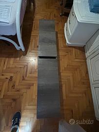 Specchio e mobile bagno