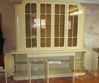 Soggiorno legno beige anni '80