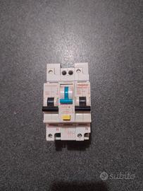 Interruttore B Ticino