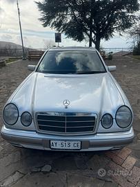 Mercedes E 250 TD serie 210