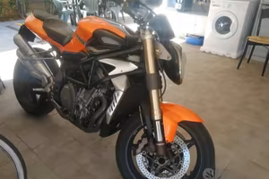 Moto MV Augusta Brutale 210S 
