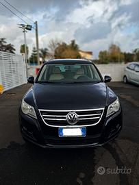 Volkswagen Tiguan 2.0 TDI DPF 4MOTION tiptronic Sp