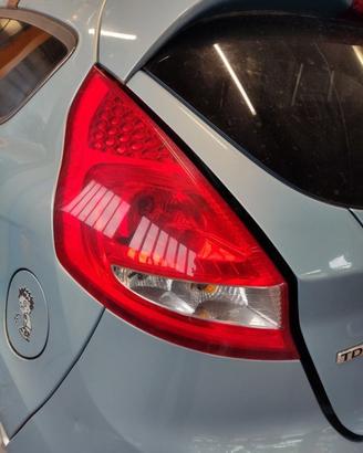Fanale posteriore sinistro FORD FIESTA del 2011