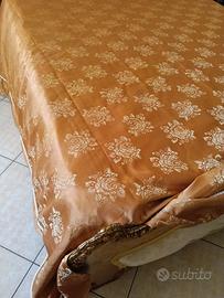 copriletto matrimoniale broccato di raso pesante d
