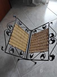 portariviste in ferro battuto