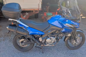 SUZUKI V STROM