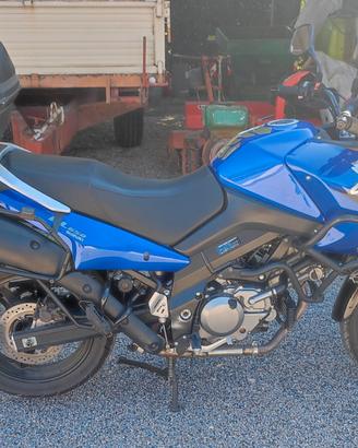 SUZUKI V STROM