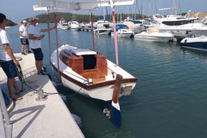 imbarcazione a motore+vela 