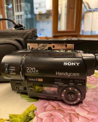 Sony Handycam CCD-TR415E PAL Video8 vintage
