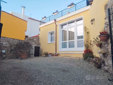 Casa indipendente con posto auto