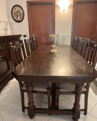 Tavolo soggiorno in legno massiccio + 6 sedie 650€