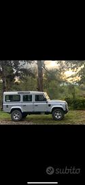 Land rover defender  110 td4