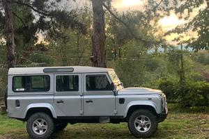 Land rover defender  110 td4