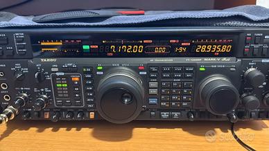 Yaesu FT 1000MP mark V 200 watt + M70 + tcxo6+SWR