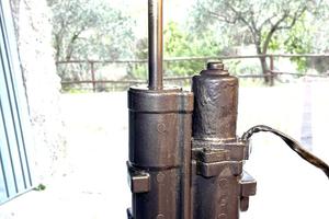 Trim Yamaha F40A Usato