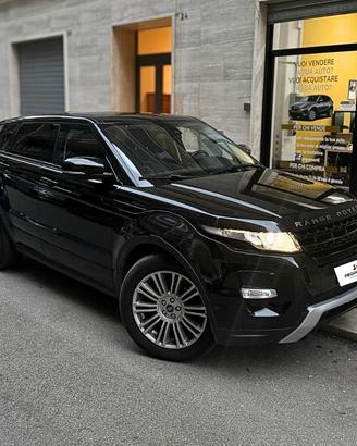 Range Rover Evoque 2.2 TD4 5p. Pure