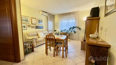 4 LOCALI A CRESCENTINO