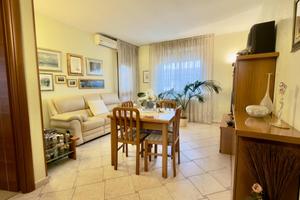 4 LOCALI A CRESCENTINO