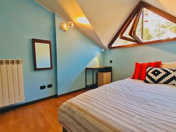 Stanza singola in una villetta condivisa