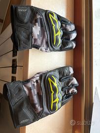 Guanti moto
