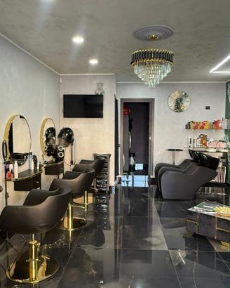 Salone Di Parrucchiere Elegante e Avviato