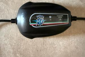 Ricarica batteria e matenitore MV AGUSTA