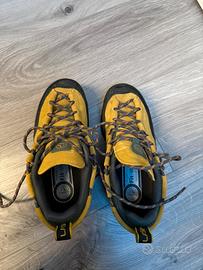 Scarpe la sportiva modello Boulder X