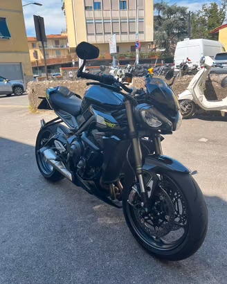 Triumph Street triple Rs 2025