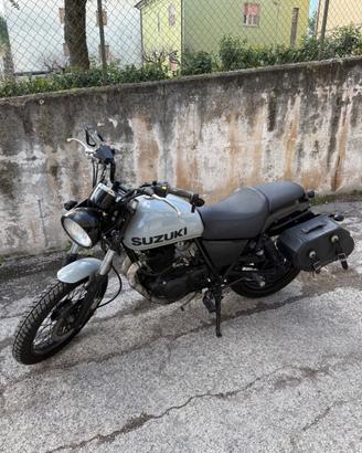 Suzuki 250 TU custom/café recer