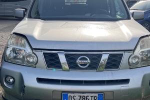 Auto X trail  2 serie T31