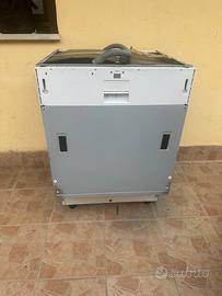 Lavastoviglie Indesit A+ 11L 13 coperti