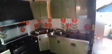 cucina in metallo vintage