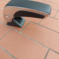 Bracciolo universale auto similpelle nero e lucido