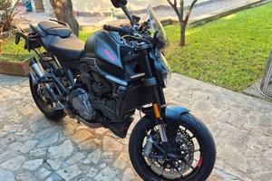 Ducati Monster 937  anno 2021 perfetta accessoriat
