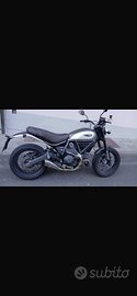 Moto Ducati Scrambler 800
