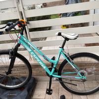 Bicicletta ragazzina