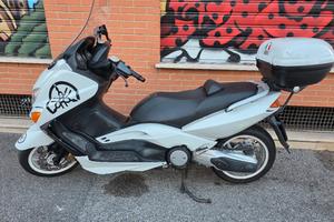 tmax 500  anno 2005 iniezione