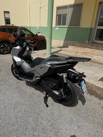 Honda Adv anno 2023 con solo 2050 KM